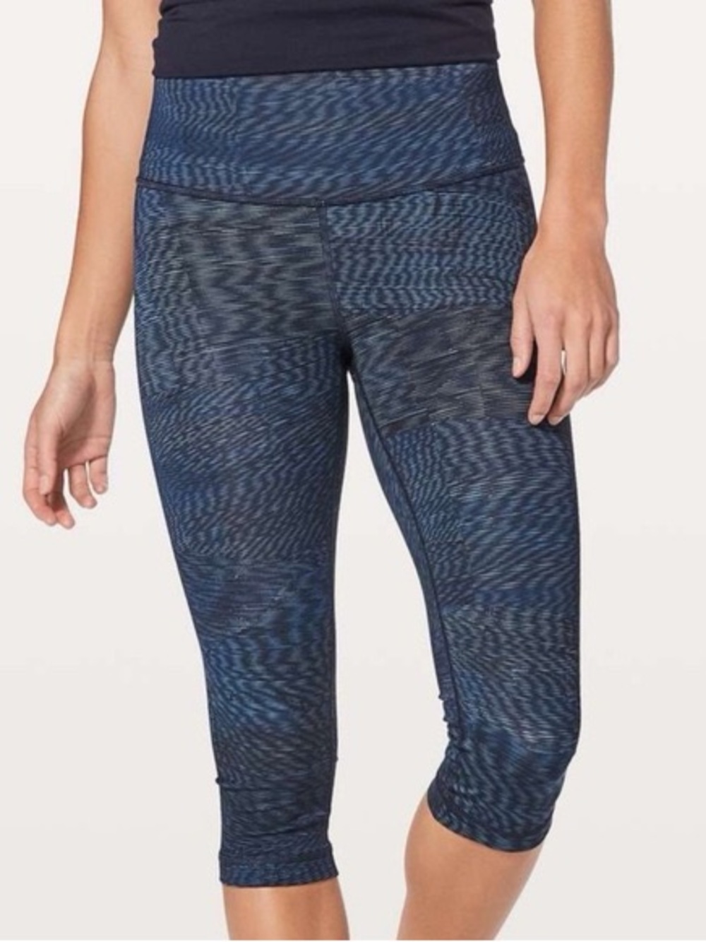 lululemon athletica Navy wonder under 1/2 tight full on luxtreme Capri Leggings